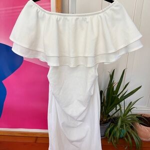 LaClef Maternity White Off-Shoulder Dress